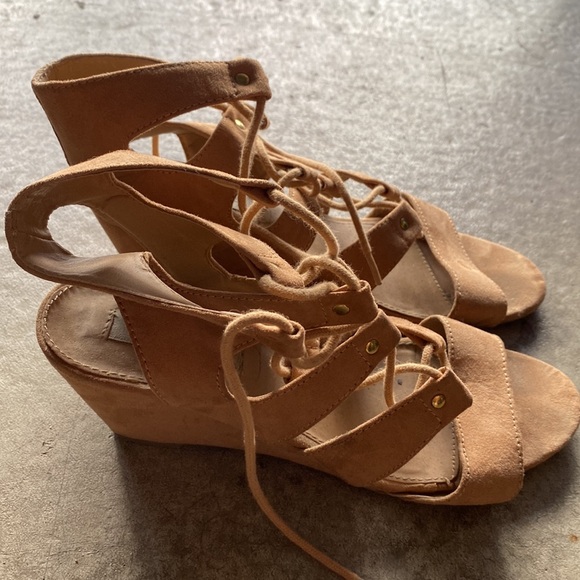 Steve Madden Lace Up Sandals - Picture 2 of 3